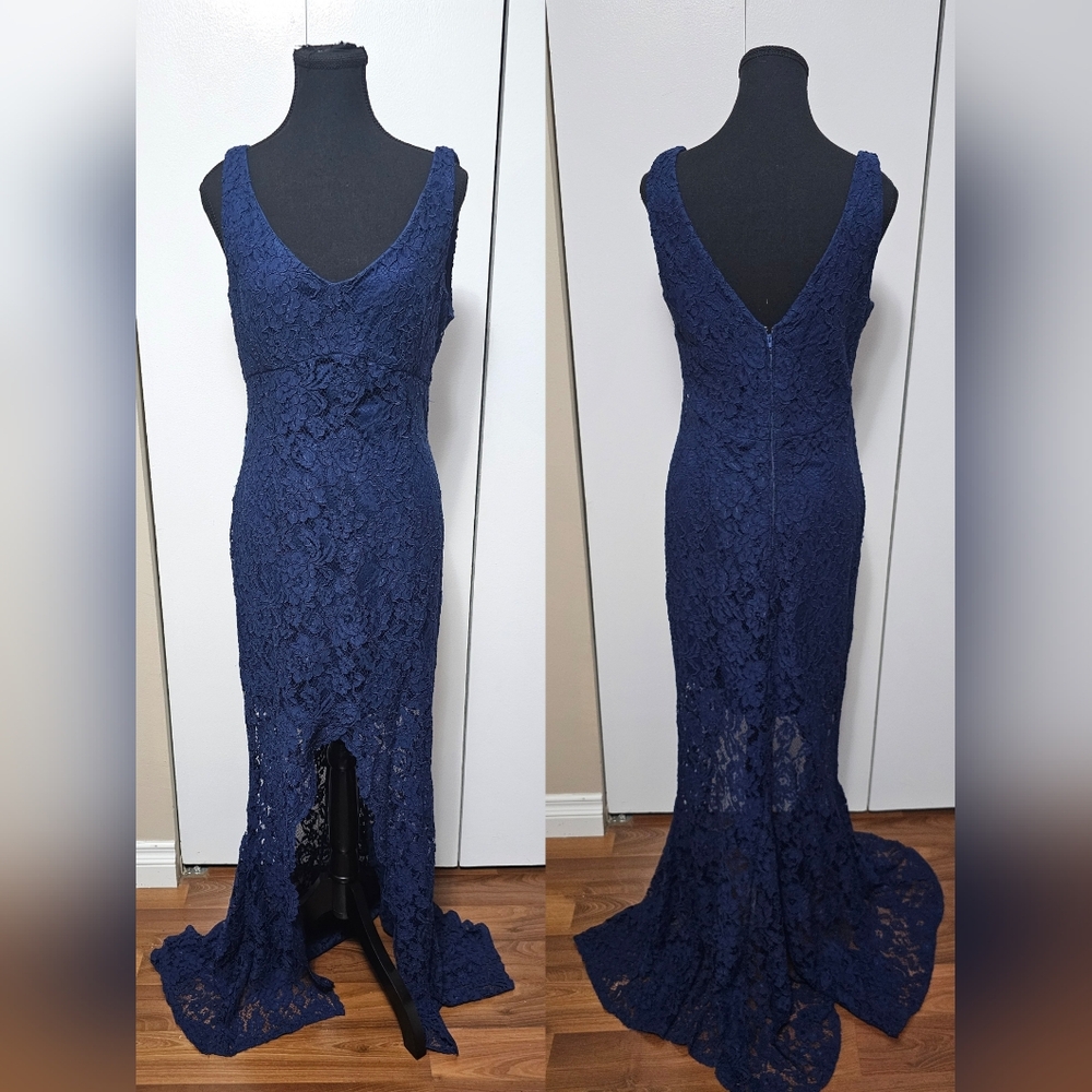 LE CHATEAU Mermaid Lace Gown